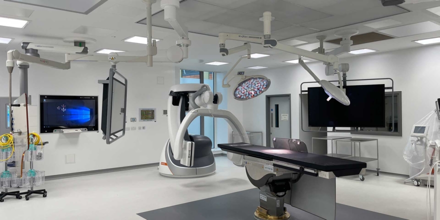 hybrid-vs-raptor-brandon-medical-great-trauma-hosiptal-manchester